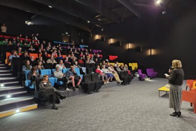 Agrandir l'image 2 sur 2, fenêtre modale