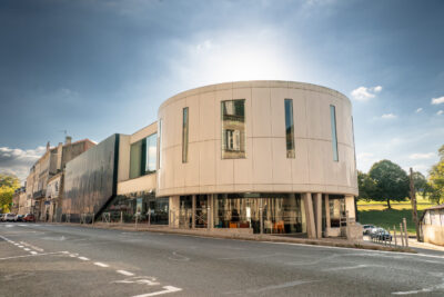 Agrandir l'image 1 sur 2, fenêtre modale